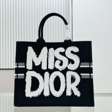 Christian Dior Shopping Bags